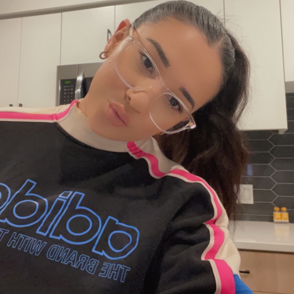 Meet your Posher, Destiny